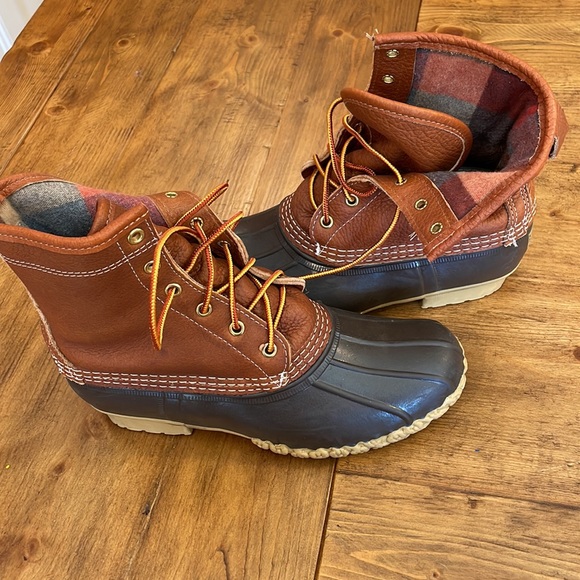 L.L. Bean • Flannel Lined Bean Boot • EUC - Picture 6 of 7